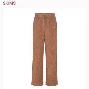 Skims teddy track pant - tigers eye color - size small